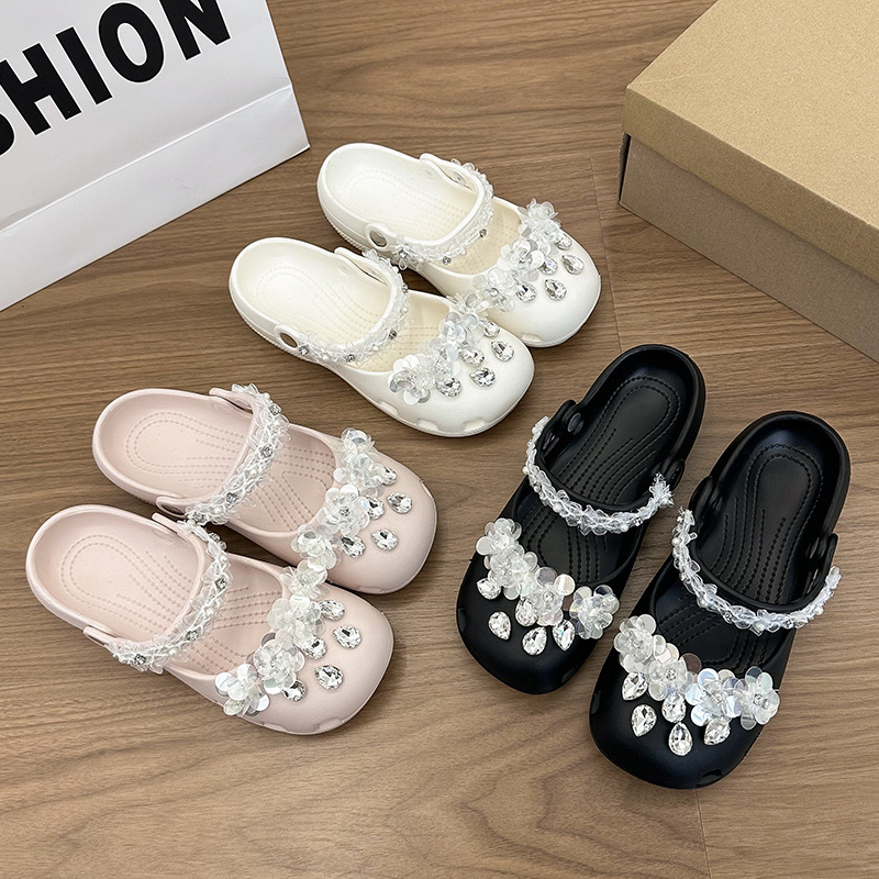 Fairy-Style Perforated Shoes for Women 2026 Summer New Sweet and Delicate Sequined Rhinestone Hollow-Out Vacation Beach Sandals