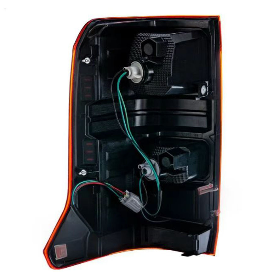Aplicable a Mitsubishi Pickup Triton - 2024 L200 Luz trasera Luz de freno Asamblea de luz de freno trasera