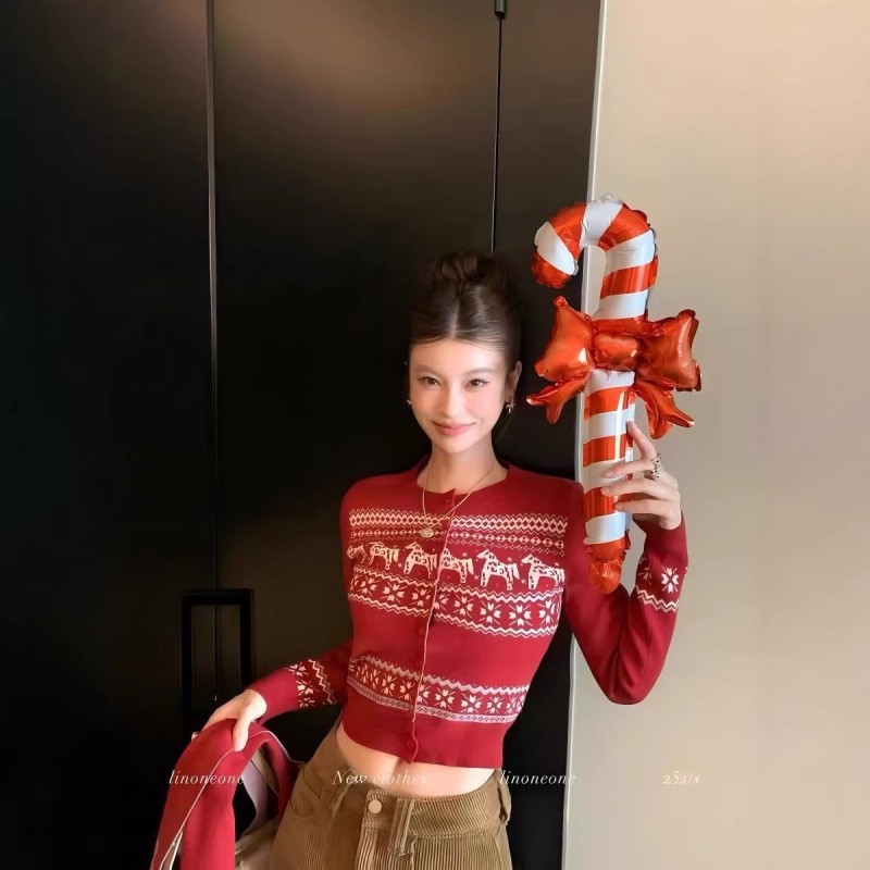 Christmas Overture Retro Design Fair Isle Pony Jacquard Knitted Cardigan with Scarf Christmas Overture Retro Design Fair Isle Pony Jacquard Knitted Cardigan with Scarf