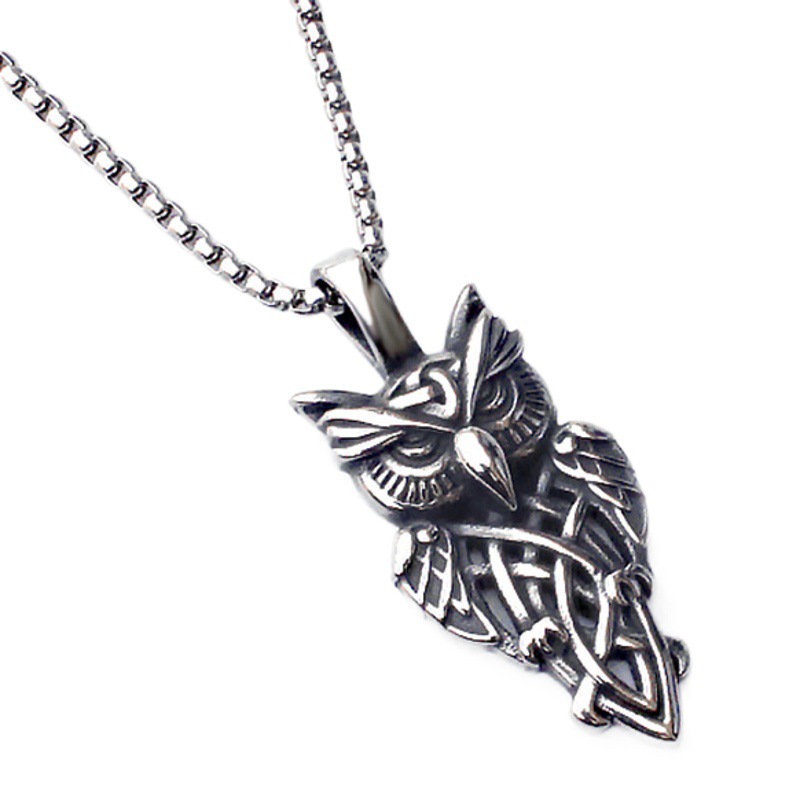 Acero Guerrero Europeo y Americano de acero inoxidable joyería al por mayor de los hombres y las mujeres de la vendimia Viking búho titanio collar de acero colgante