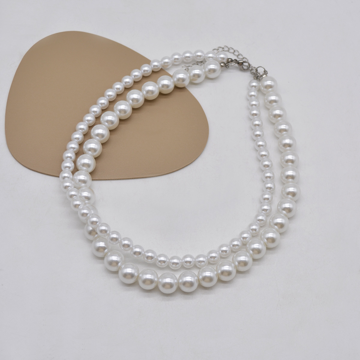 Fashion Court Double-layer Pearl Female Alloy Necklace Choker display picture 4