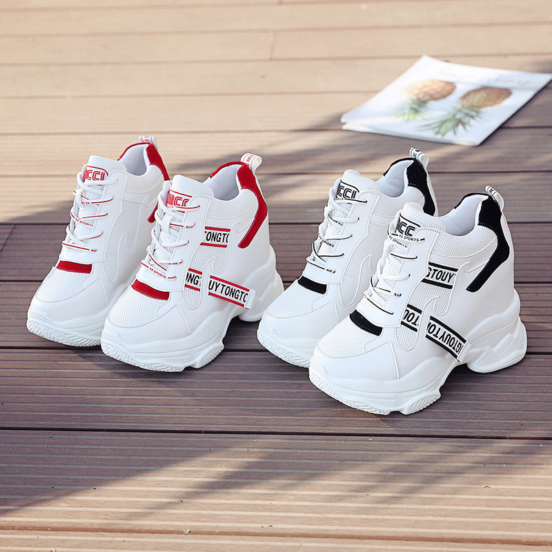 Comercio exterior transfronterizo zapatos torpe para las mujeres nuevo estilo coreano zapatos de cuero de una sola capa de suela gruesa Harajuku estilo zapatilla de deporte de las mujeres