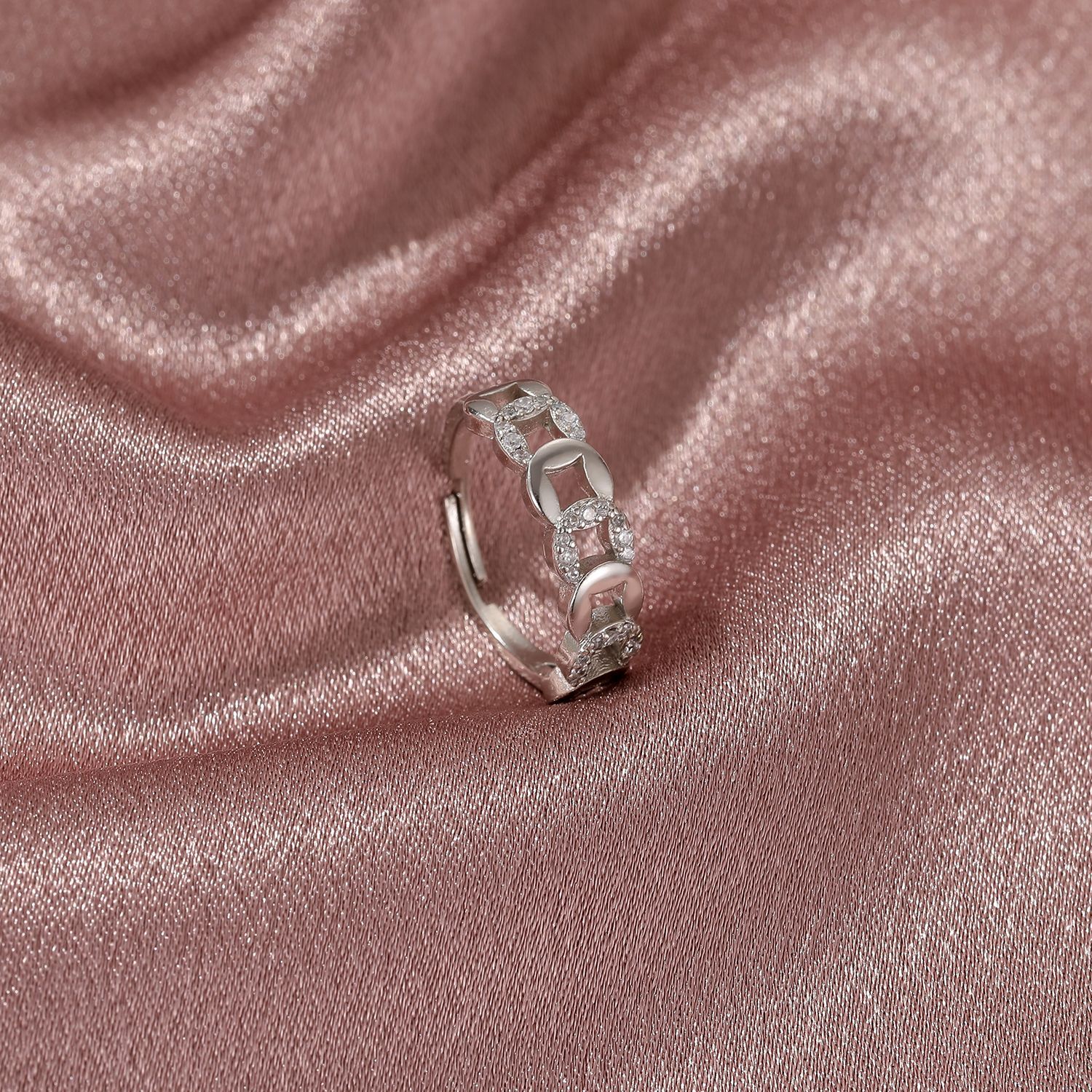 Fashion Copper Inlaid Zircon Chain Hollow Open Ring display picture 6