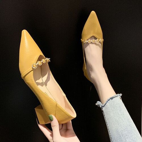 French-style side air fairy shoes for summer 2025, retro pointed toe with thick sole, designed for petite women