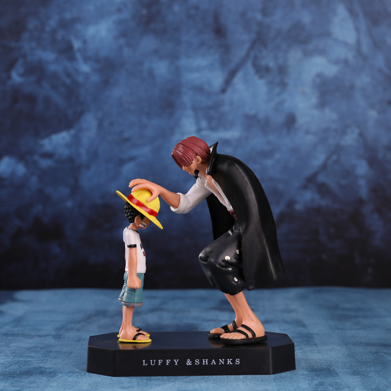 Uno de los piratas hecho a mano Luffy y pelirrojo Shanks modelo adornos de regalo de cumpleaños adornos periféricos animados