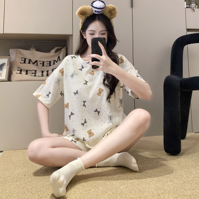 Venta al por mayor transfronteriza de nuevo estilo con almohadilla para el pecho pijamas de algodón de nube de verano pantalones cortos de manga corta para mujer cuello redondo jersey de dibujos animados servicio a domicilio