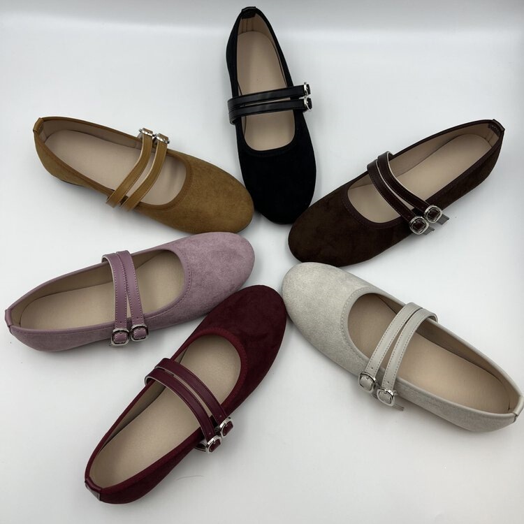 2026 Spring and Autumn Soft Sole Gentle Mother's Shoes French Style Single Shoes Double Buckle Casual Women's Niche Versatile Unique Women's Shoes