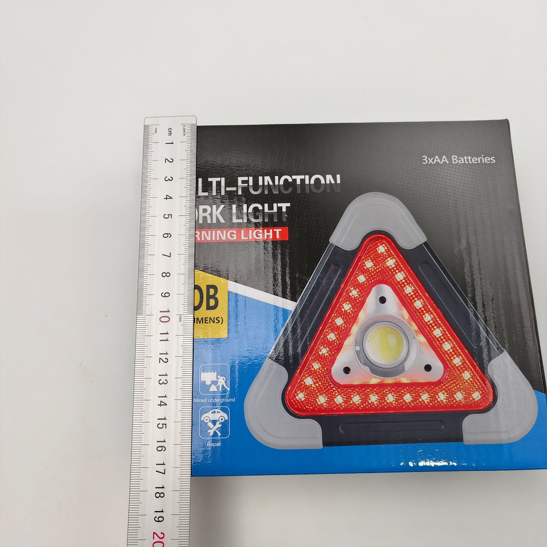 Car warning sign with LED lighting, USB charging port, solar-powered triangular warning sign