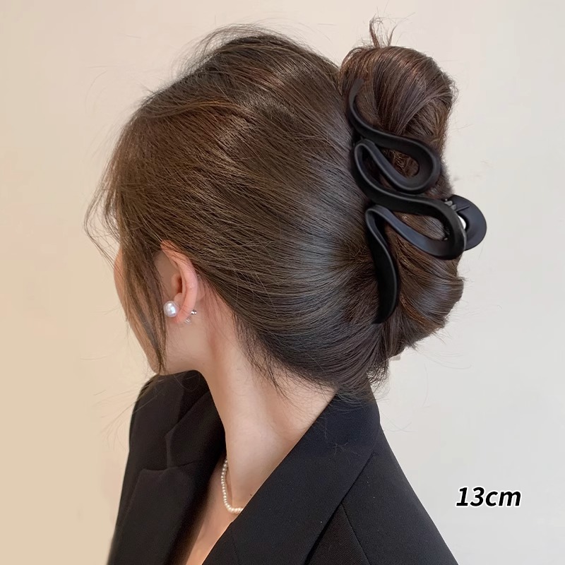 Gran tamaño de tiburón negro temperamento de alto grado agarrar clip de cabello de cabeza de mujer detrás de la cabeza de cabello de cabello de cabello de gran tamaño clip de cabello