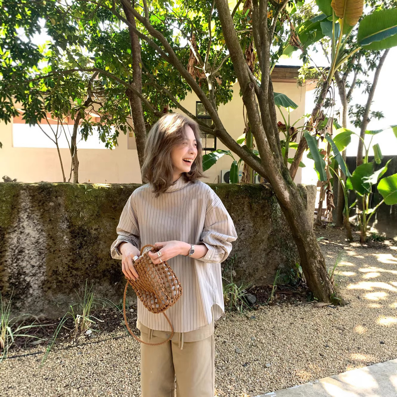 2026春季新款复古条纹衬衫长袖上衣女宽松百搭显瘦翻领小调性衬衣
