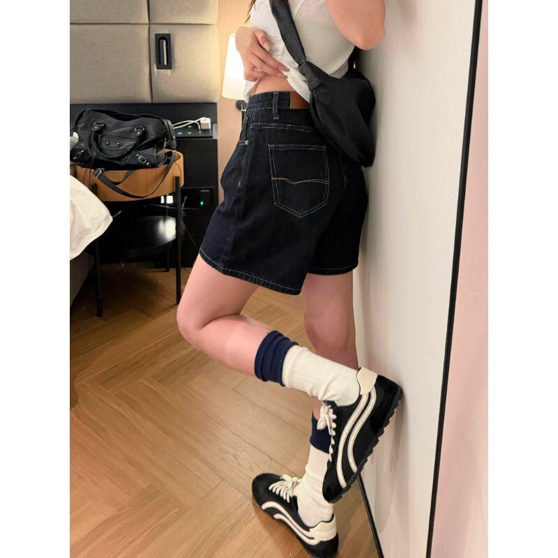 Women's Denim Shorts 2026 Summer New Style Plus Size Loose Fit Slimming Dark Blue Wide-Leg Shorts for Petite Figures Women's Denim Shorts 2026 Summer New Style Plus Size Loose Fit Slimming Dark Blue Wide-Leg Shorts for Petite Figures