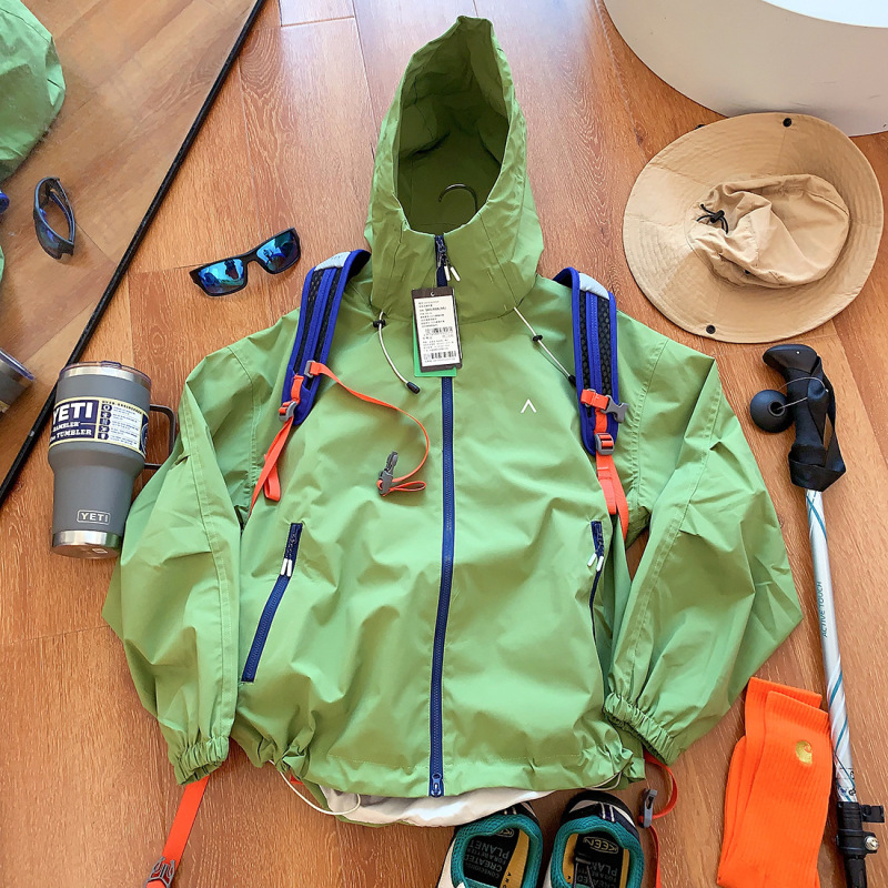 Men's and Women's Urban Outdoor Mountain Style Waterproof and Windproof Hooded Jacket Jacket Top