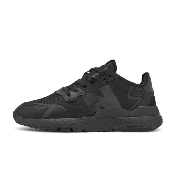DC1904 is completely black