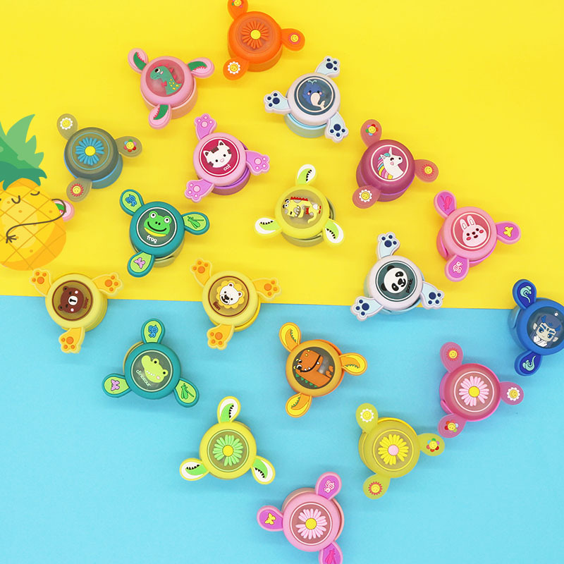 Verano flash de dibujos animados para niños rotación pulsera de aceite esencial vegetal creativo lindo reloj de aceite esencial giroscopio luminoso