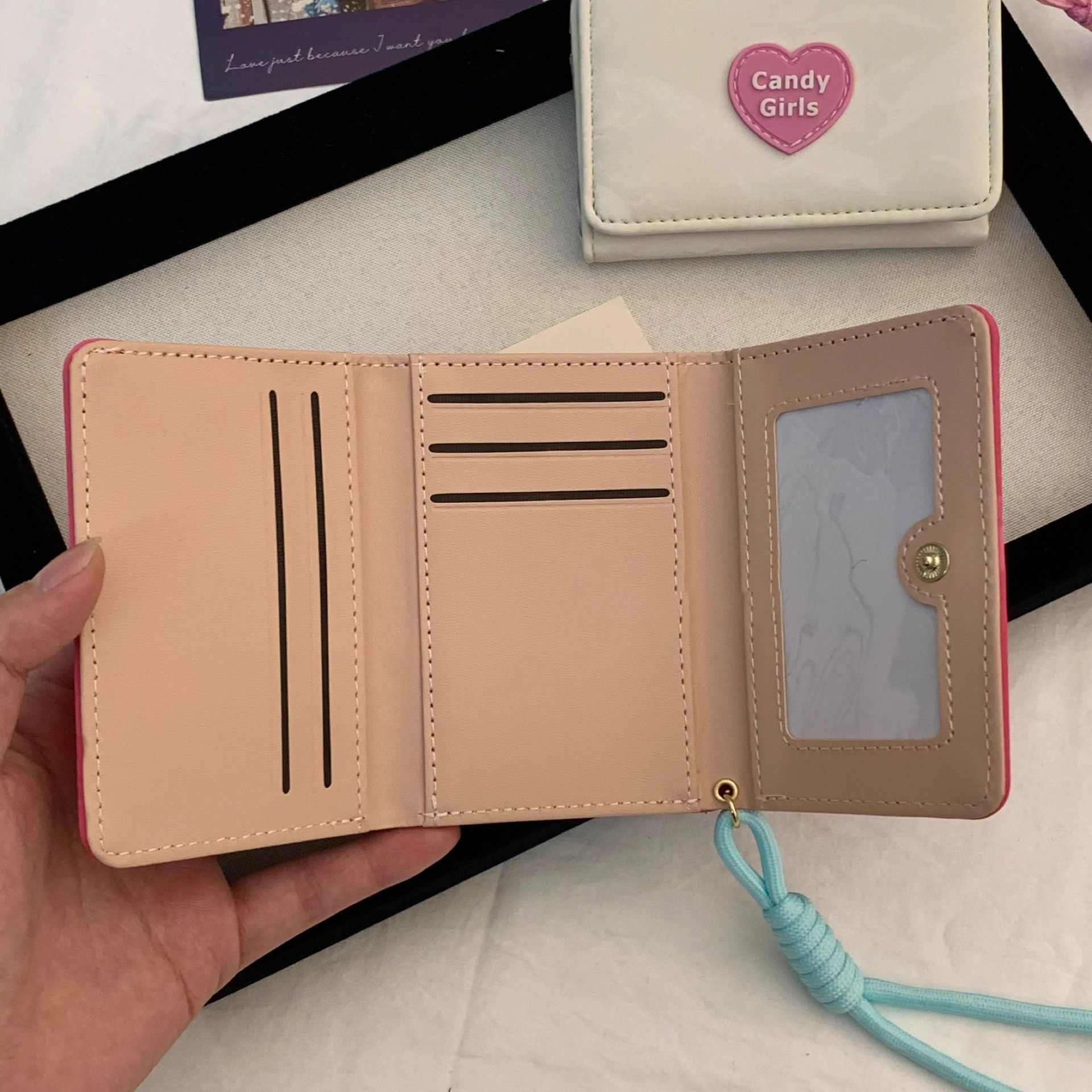 Cartera de cuerda amor caramelo cartera de mujer simple corta billetera de mujer al por mayor 30% descuento estudiantes al por mayor