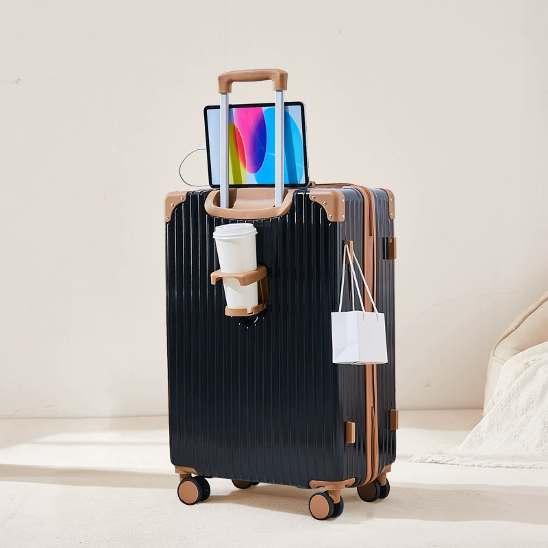 Capacious suitcase, durable box with zipper