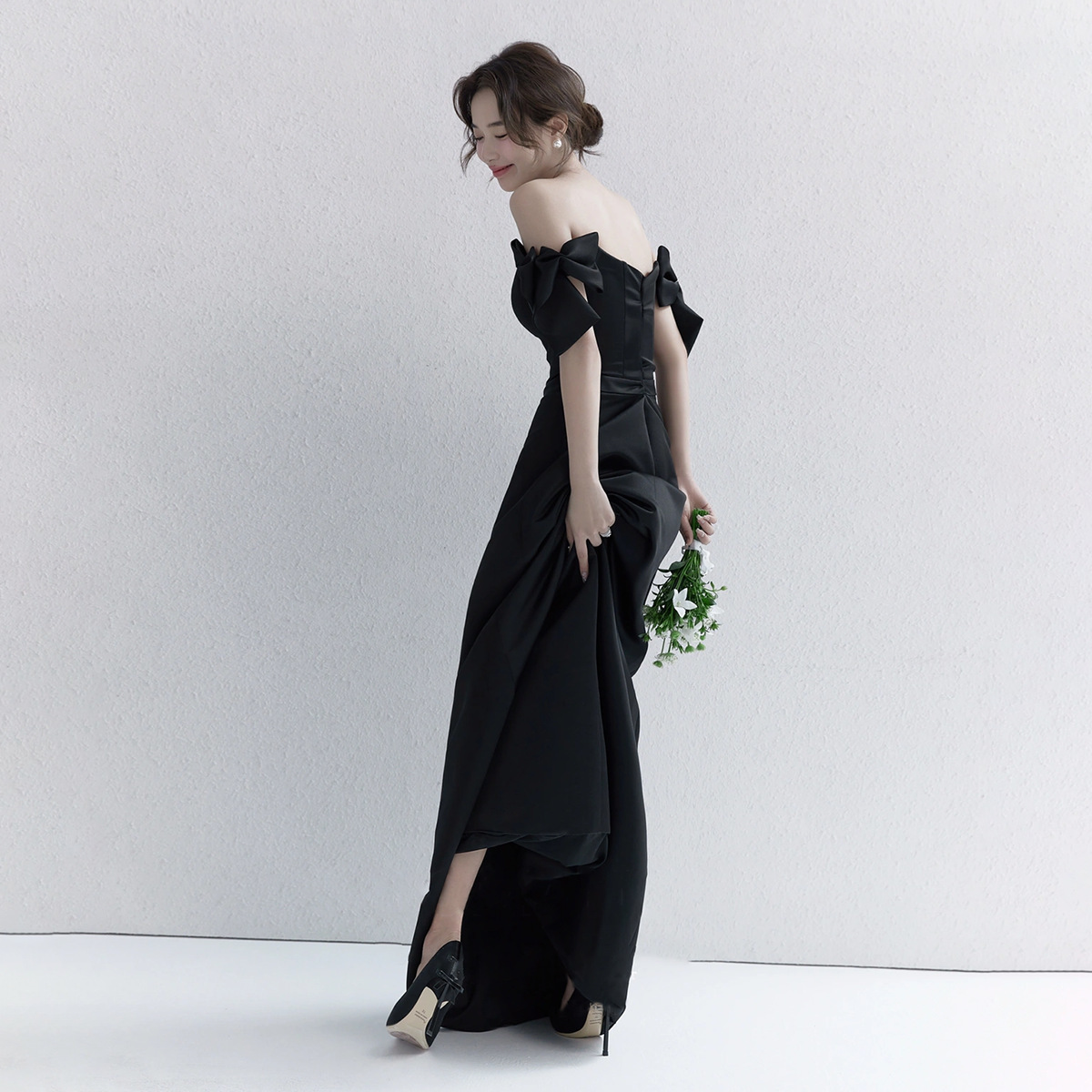 French Light Wedding Black Satin Hepburn Style Studio Theme Couple Photo Bowknot Marriage Registration Small Dress_ecoleips.com