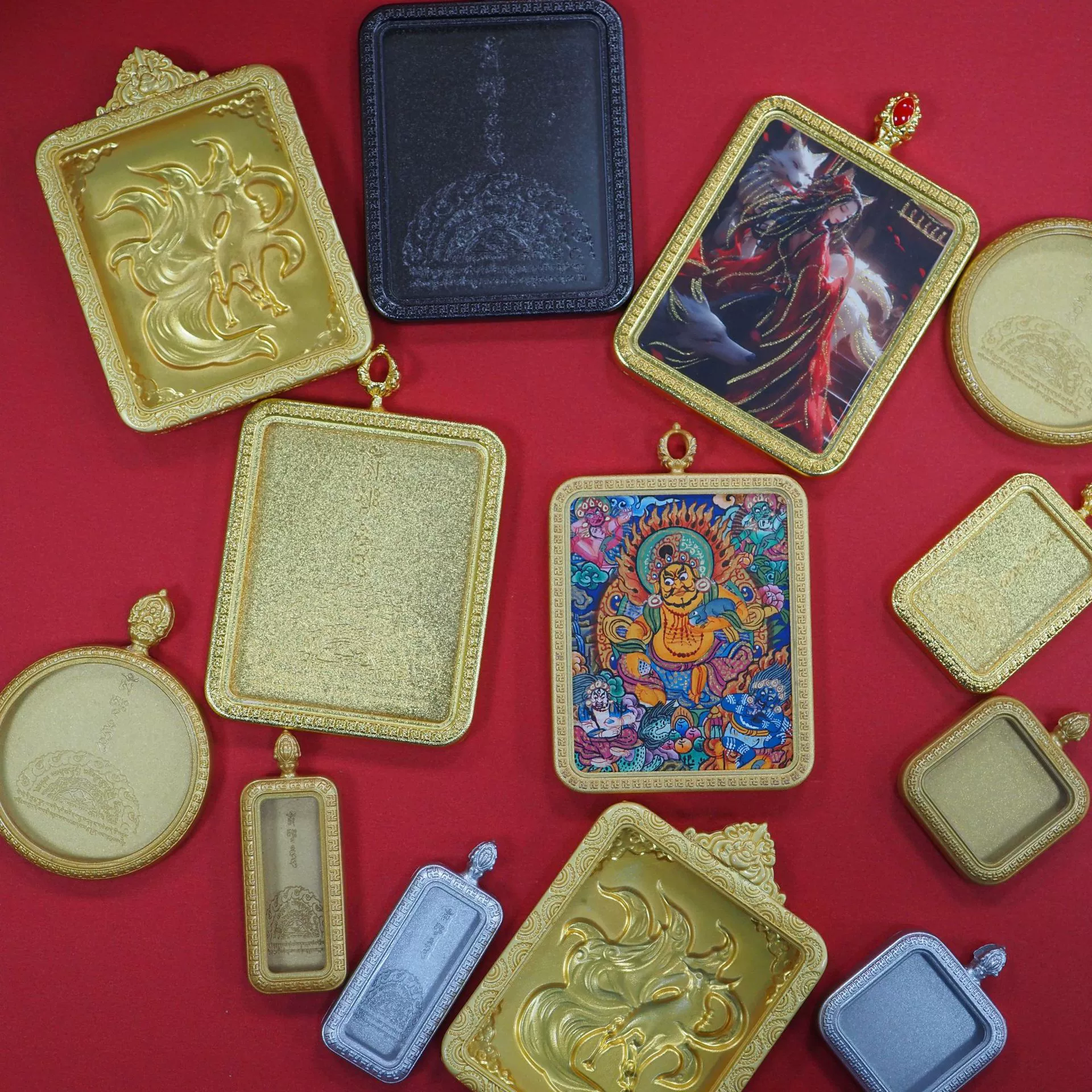 Коробка Tangka 4*5 для подвешивания предметов, подвеска, портативная маленькая Tangka, медный цвет, 1*3, позолоченная, невыцветающая коробка, 2*2, стеклянная модель 3,5