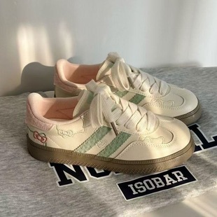 Original Niche Popular White Shoes 2025 New Versatile Student Chic Sneakers Moral Training Shoes for Women