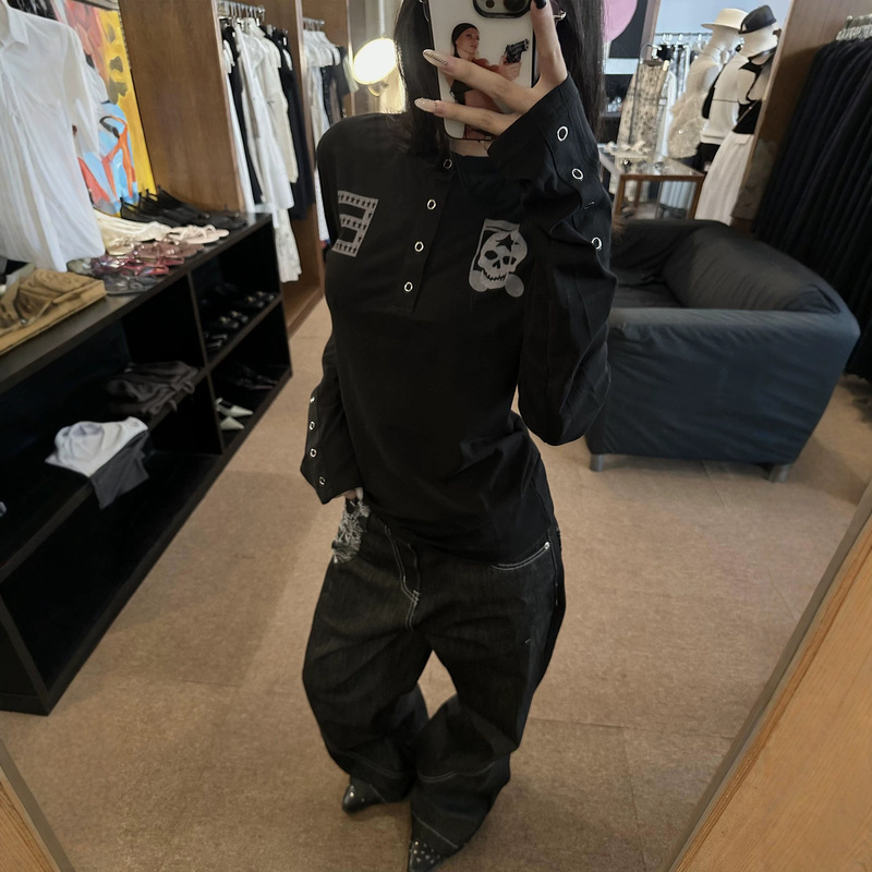 American street style Henry collar long-sleeve skull t-shirt for men and women, slim-fit, subculture hoodie for early spring American street style Henry collar long-sleeve skull t-shirt for men and women, slim-fit, subculture hoodie for early spring