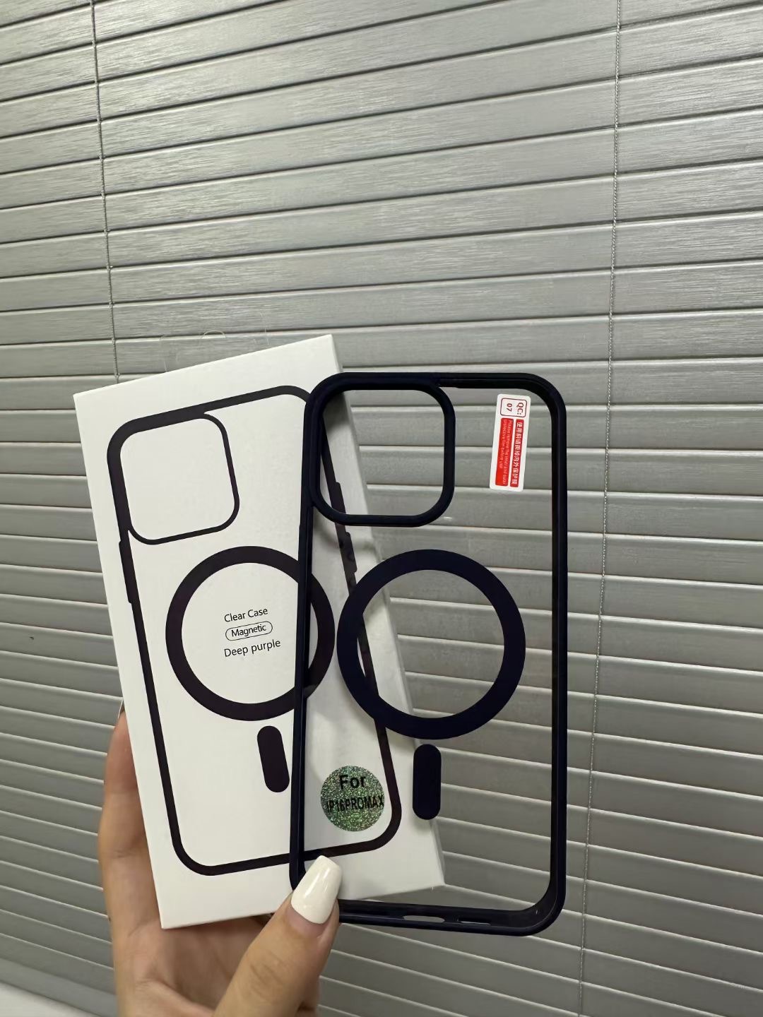 Funda magnética para teléfono con diseño de macaron para Apple 17, compatible con iPhone 15 Pro Max, funda protectora, 16 agujeros grandes anticaídas.