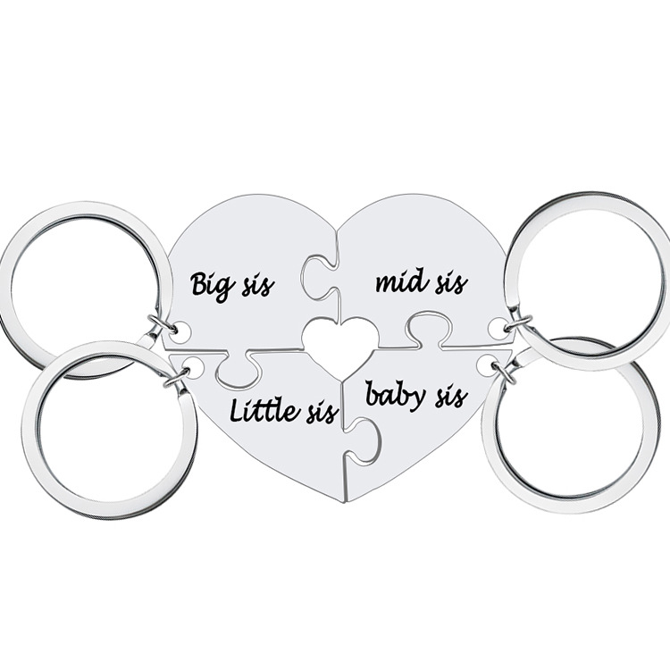 Rodinný darčekový set šperkov z dvoch, troch a štyroch kusov, kombinovaný s príveskom na kľúče, ktorý je možné gravírovať._voghion.com