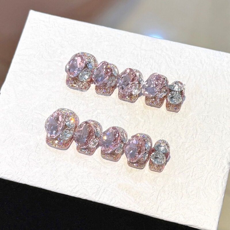 Purely Handmade Nail Art, Wearable Nails, Pink Sparkling Rose Full Diamond Dazzling Nail Art, Short Style, High-End, Brightening Effect, Back-To-School Season Purely Handmade Nail Art, Wearable Nails, Pink Sparkling Rose Full Diamond Dazzling Nail Art, Short Style, High-End, Brightening Effect, Back-To-School Season