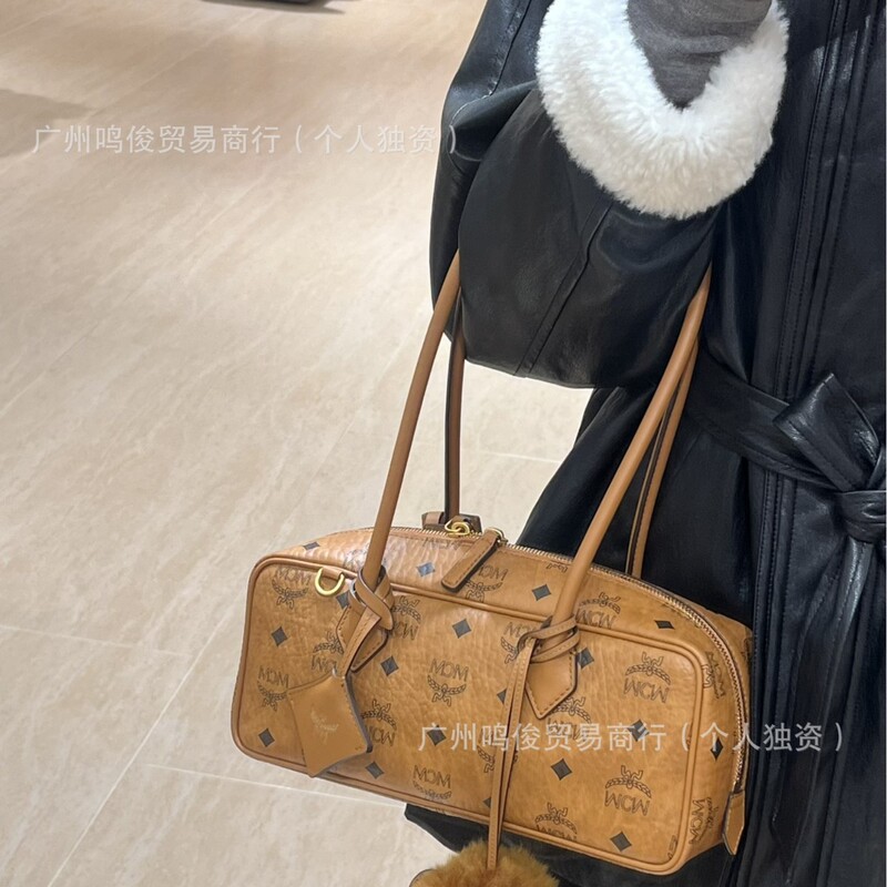 M Brand 2026 New Luxury French Baguette Bag Boston Handbag for Women with Printed Lettering and High-End Feel