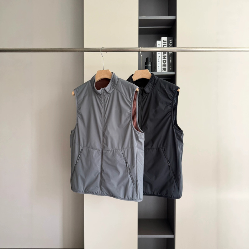 Reversible vest – new autumn collection, men’s outdoor warm and windproof stand-up collar vest jacket 091102 Reversible vest – new autumn collection, men’s outdoor warm and windproof stand-up collar vest jacket 091102