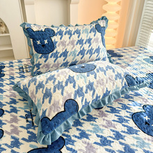 高档小熊牛奶绒枕套一对装单人单个枕头套冬天绒面花边枕头套