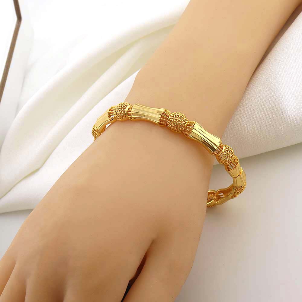 1 Piece Quantity Copper Plating 18K Gold Ladies' Bracelet Temperament Entry Lux Hollow Small Waist Dubai Bridal Wedding Jewelry Wholesale