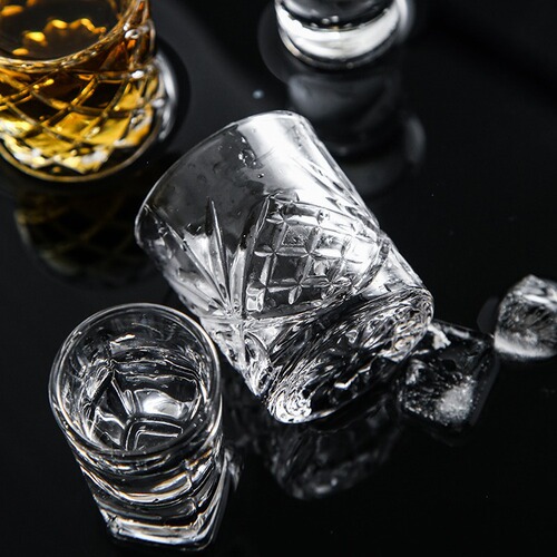 king carved white wine household glass small foreign wine cup 2 or two bullet cups one cup spirits cup