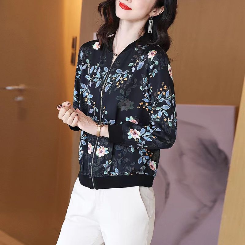 Knitted Chiffon Long Sleeve Sunscreen Clothing Women's Summer New Jacket Casual Loose Thin Baseball Clothing Fashionable Short Coat Knitted Chiffon Long Sleeve Sunscreen Clothing Women's Summer New Jacket Casual Loose Thin Baseball Clothing Fashionable Short Coat