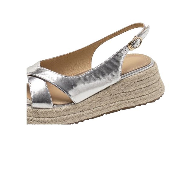 Nicho de estilo francés hermoso tacones para aumentar la altura de las sandalias mujeres 2026 nuevo estilo de verano de todo tipo de falda zapatillas de suela gruesa