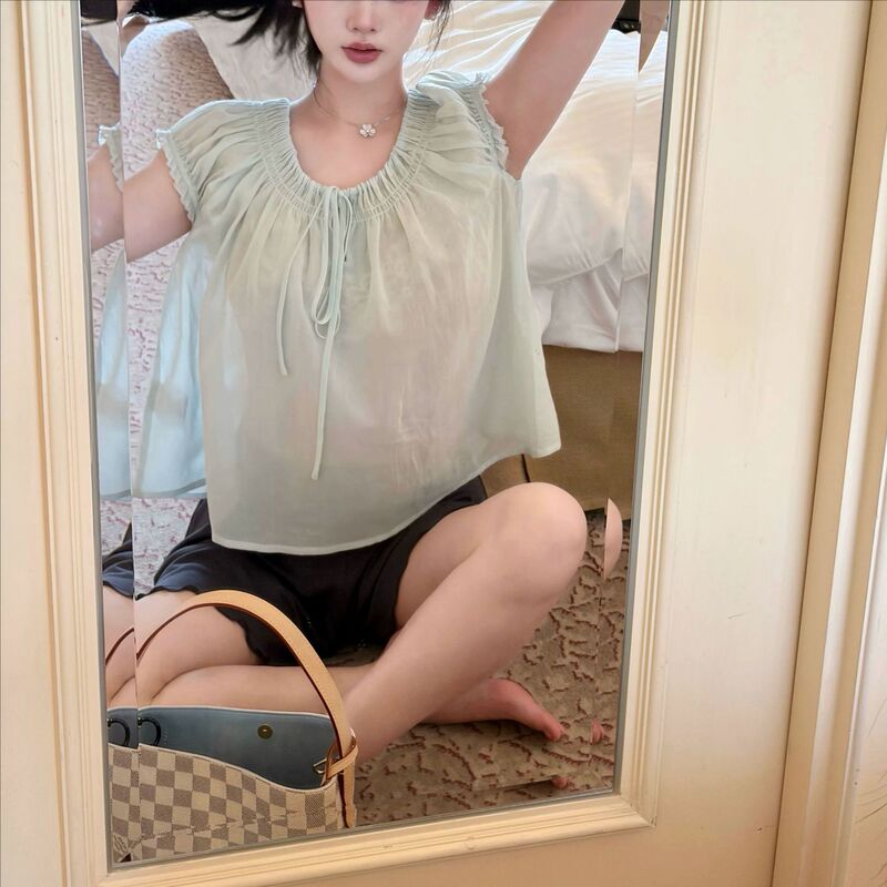 KIMY | Lusi's airport outfit: a cool summer mint green short-sleeved babydoll shirt KIMY | Lusi's airport outfit: a cool summer mint green short-sleeved babydoll shirt