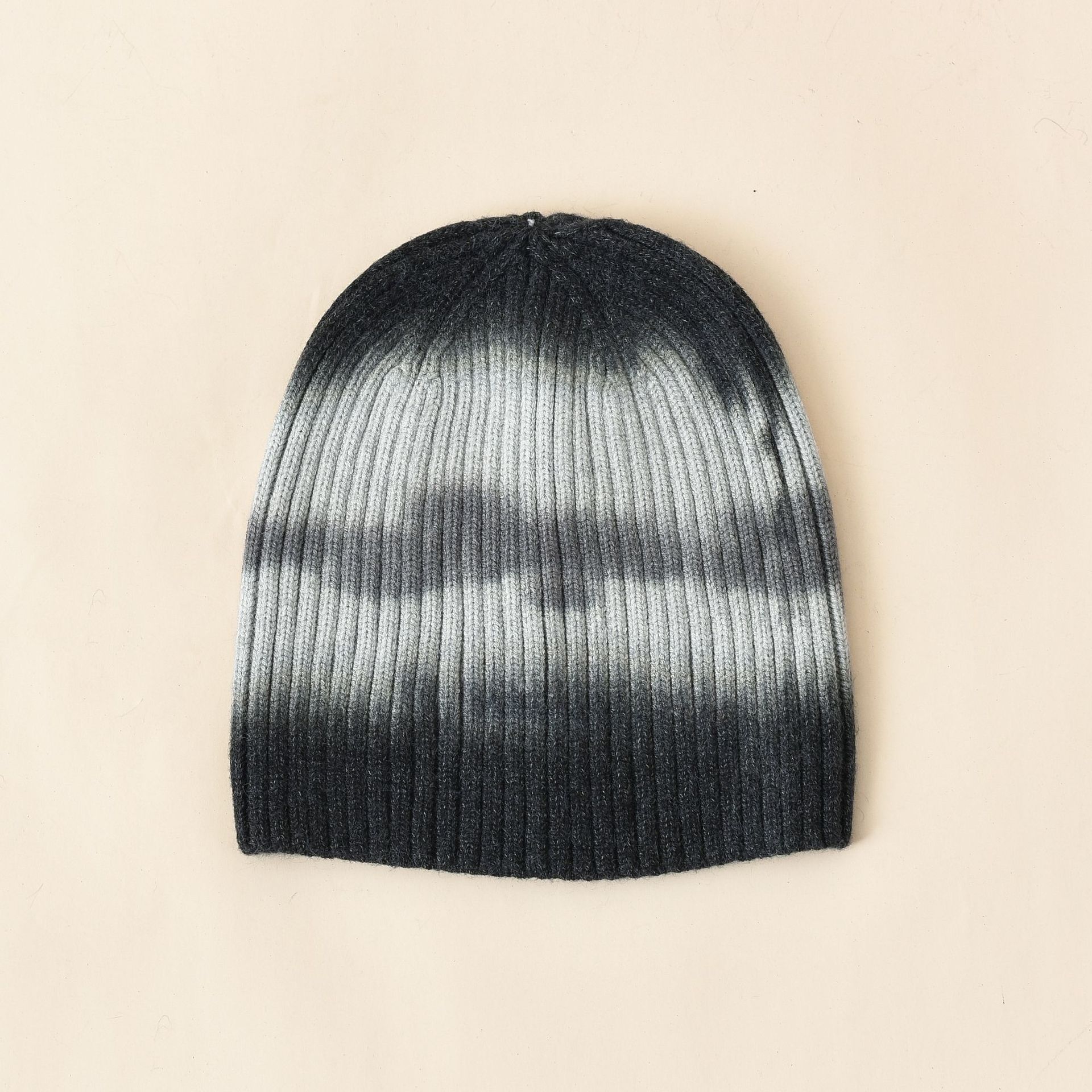 Sombrero de lana teñido con corbata Estilo coreano Sombrero de invierno Estilo coreano de las mujeres de moda Otoño e invierno Sombrero de punto de moda de los hombres Sombrero frío de Corea del Sur