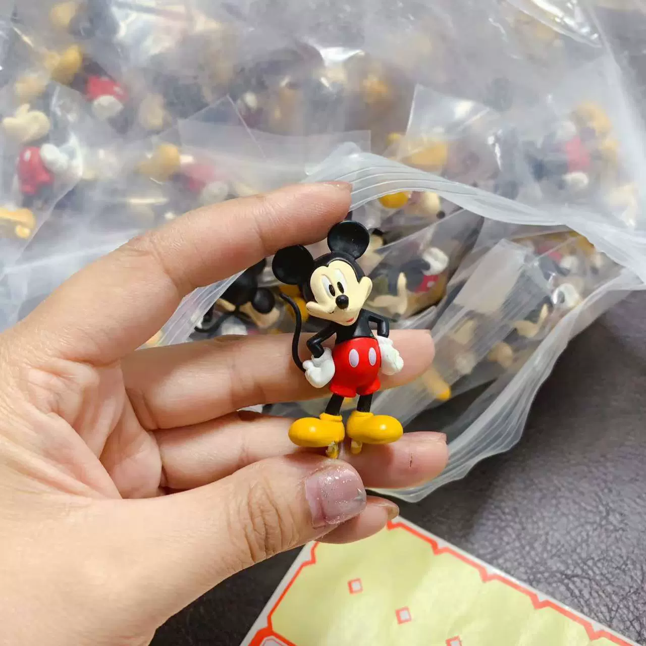 Аутентичные оптовые украшения для автомобиля Микки хочет собрать куклу, кремовый клей, материал «сделай сам», готовый запас A1169