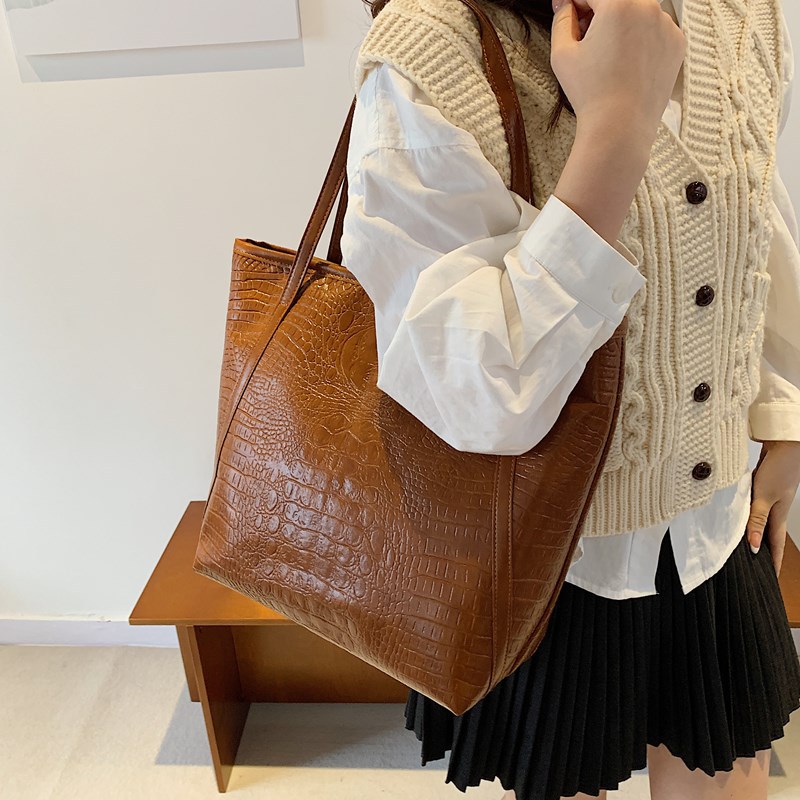 2024 bolso retro de mujer nueva gran capacidad cocodrilo estampado bolso de hombro de viaje de alta calidad