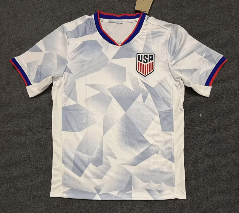 メーカー直販 2526 新シーズン サッカーユニフォーム リバプール バルセロナ ケイ 吸汗性と通気性があり、混合印刷番号も可能|undefined