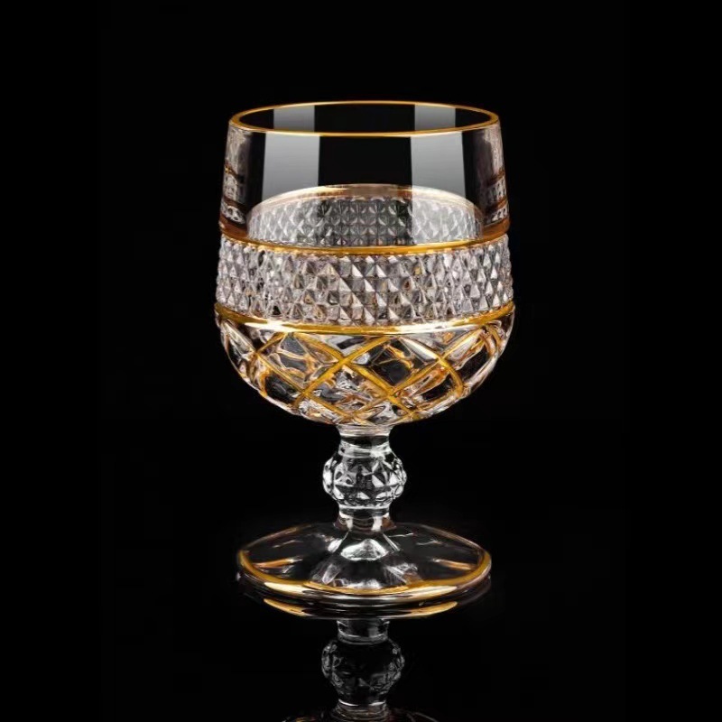 Copa de vino tallada en Phnom Penh de estilo europeo de alta gama, taza de brandy retro de lujo ligero para el hogar, taza de whisky, taza de agua