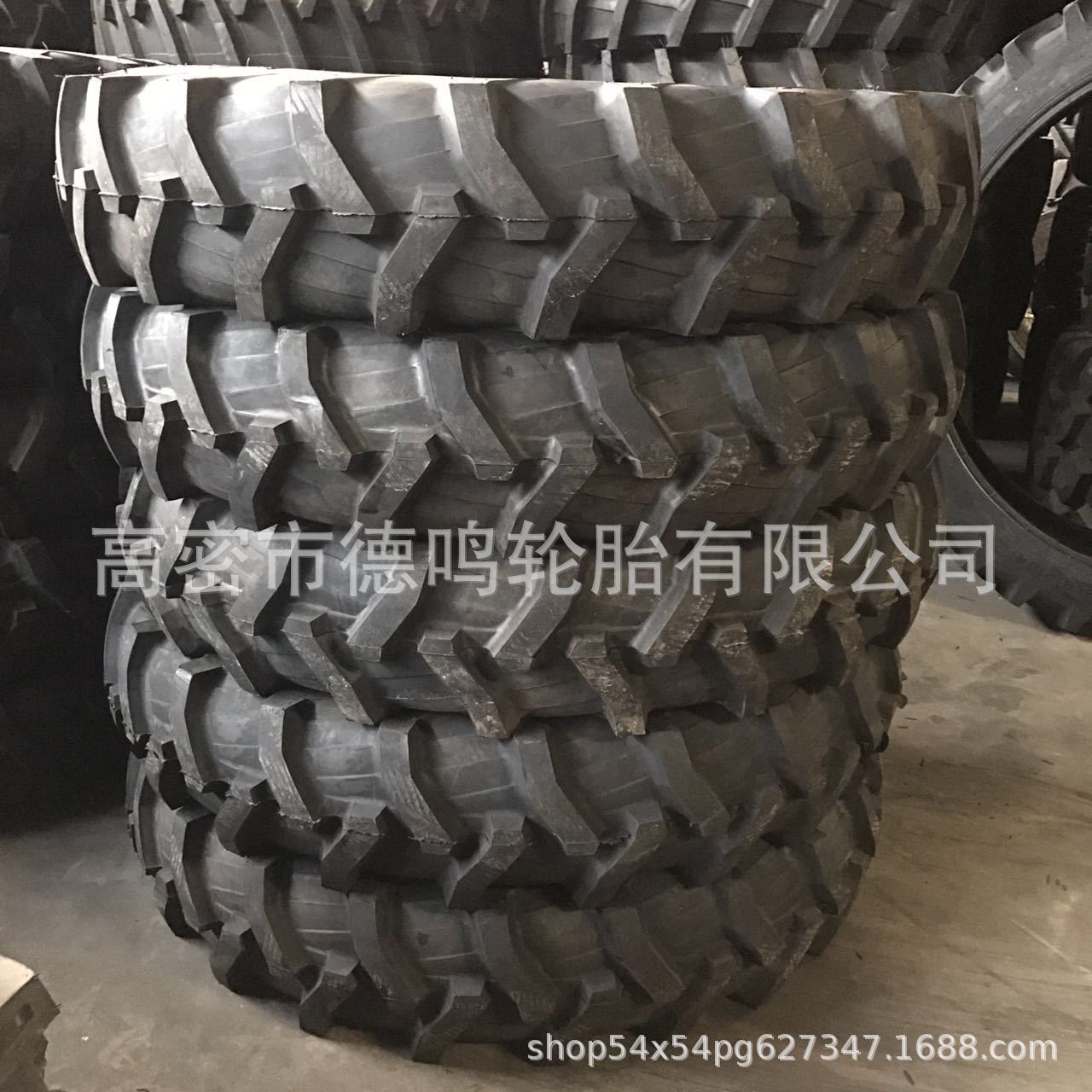 11,2/12,4/13,6 // 14,9/16,9/18,4-28 neumático en espiga