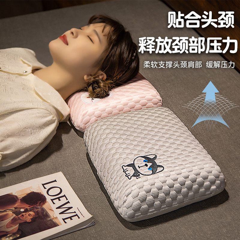 Almohada para Siesta de Escritorio de Tela Fresca Transpirable Ergónomica para Oficina y Estudiantes image 5