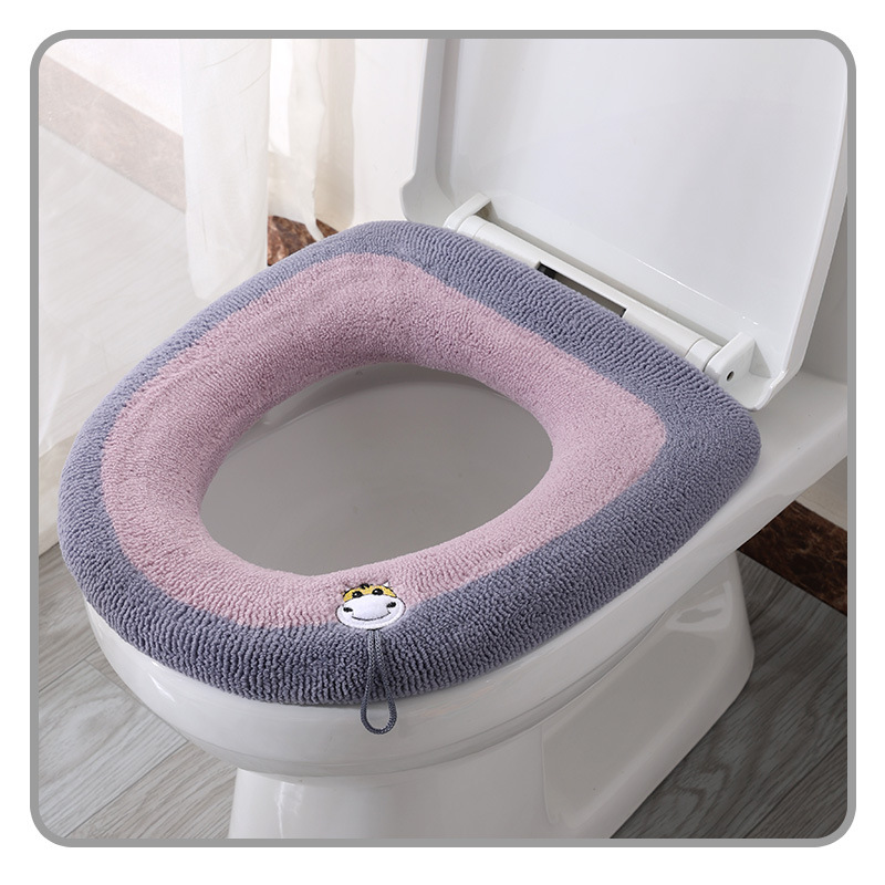 Cubierta de inodoro de punto engrosada cojín del asiento del inodoro cuatro estaciones mango Universal asiento del inodoro hogar al por mayor