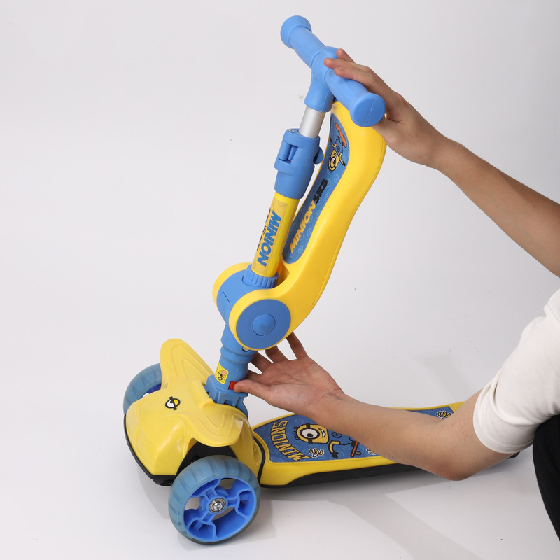 メーカー卸売り児童多機能スイングスケートボード車は三合一3-6歳の赤ちゃんペダルを持って滑車に乗る|undefined