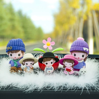 Car ornaments | Portraits, Creative Car Decorations - scarf-couple-mi-er-xin-zi-hua-hua-round-hat-red-sun-hua-big-feather