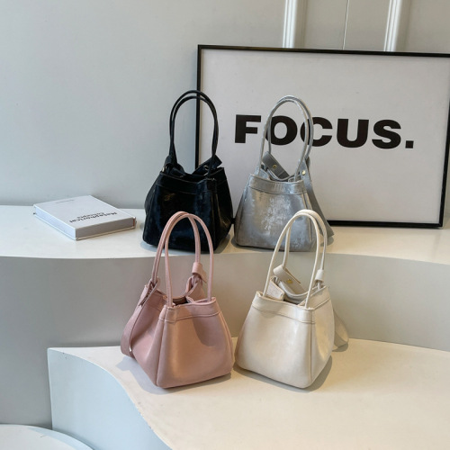 Niche bag women's 2024 summer new style high-end versatile shoulder bag Korean fashion simple portable bucket bag