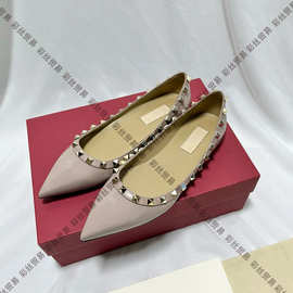 东莞高版本  V 家柳钉尖头平底单鞋浅口小辣椒时尚柳钉凉鞋女婚鞋