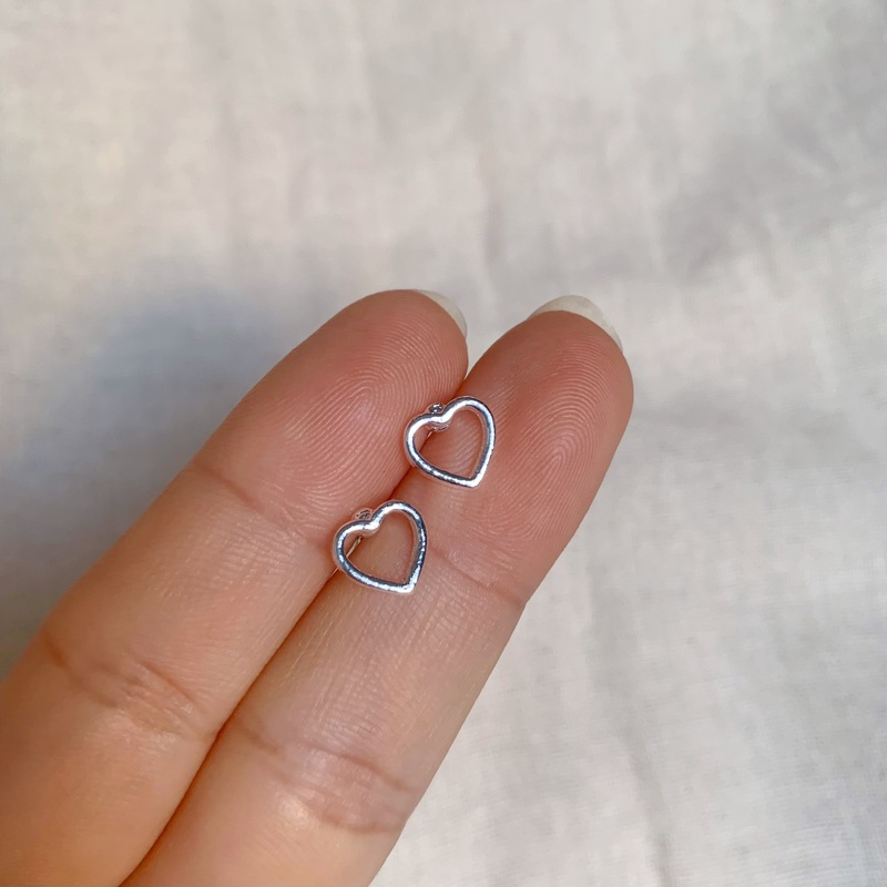 2025 新しいイヤリングデザインニッチハイエンド日常多用途ファッションイヤリング卸売 925 シルバーイヤリング女性のための|undefined