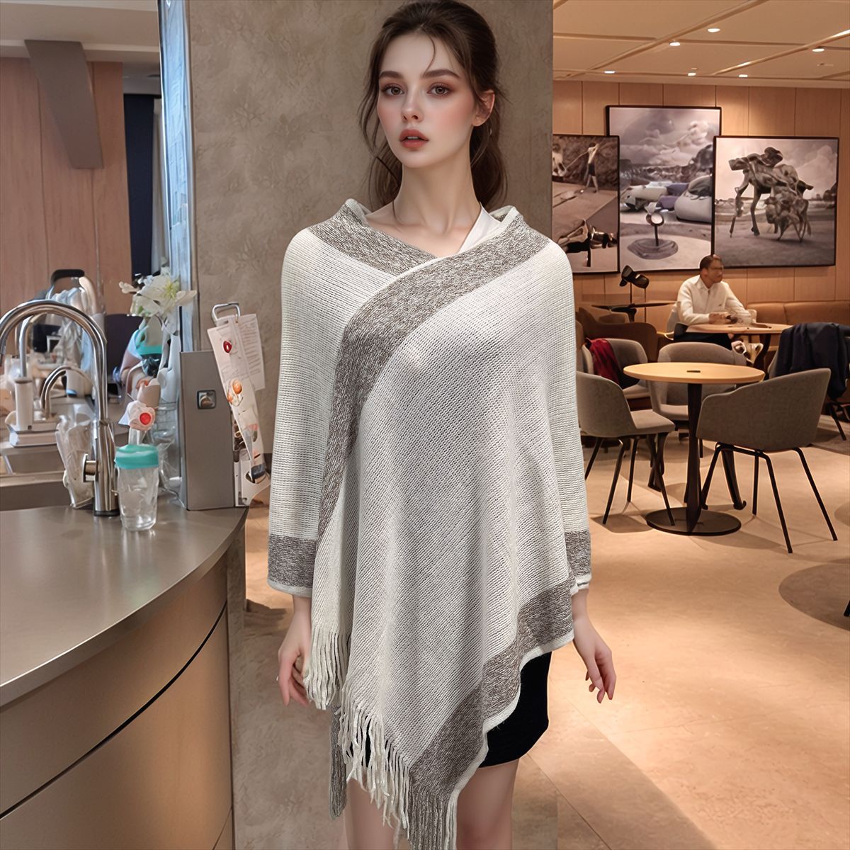 秋冬季新款亮丝披肩欧美流行保暖流苏斗篷宽松大码女现货套头罩衫