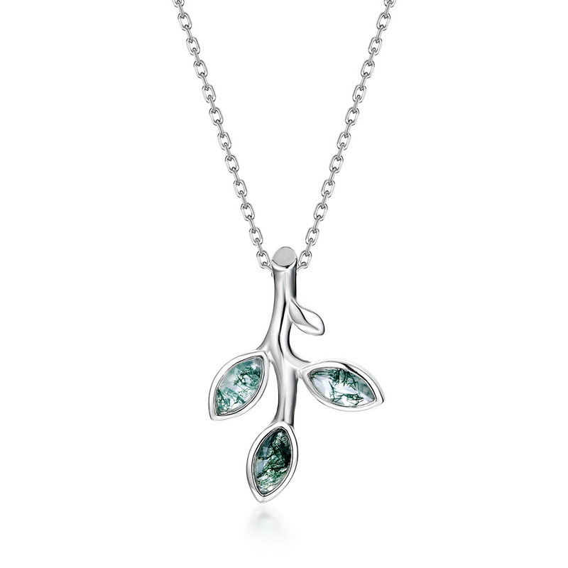 Nuevo colgante de ágata de hierba de agua natural de rama de olivo transfronterizo femenino S925 colgante de piedra de musgo verde con incrustaciones de plata Europa y América simple
